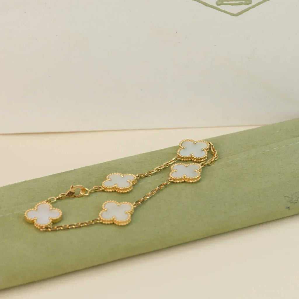 [Twinkle jewelry]New CLOVER WHITE PEARL MOP 5 MOTIF BRACELET COLLECTION
