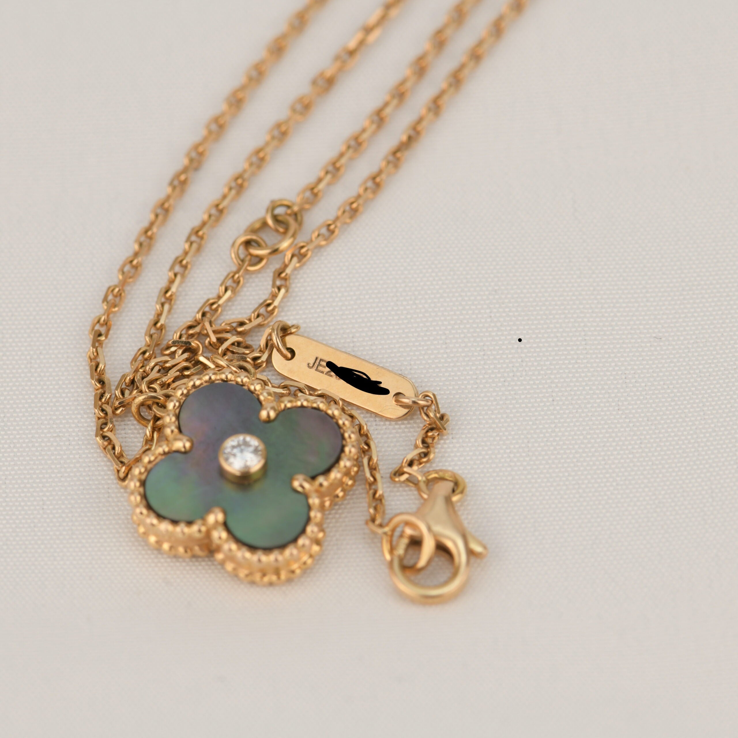 ¡®Twinkle jewelry¡¯CLOVER 15MM DIAMOND AND MOTHER-OF-GREY NECKLACE