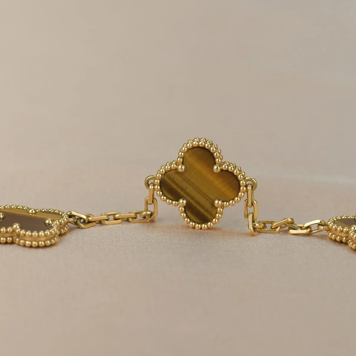 [Twinkle jewelry]New  CLOVER 5 MOTIFS TIGER EYE BRACELET COLLECTION