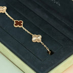 [Twinkle jewelry]New  CLOVER 5 MOTIF RED CORNELIAN BRACELET COLLECTION