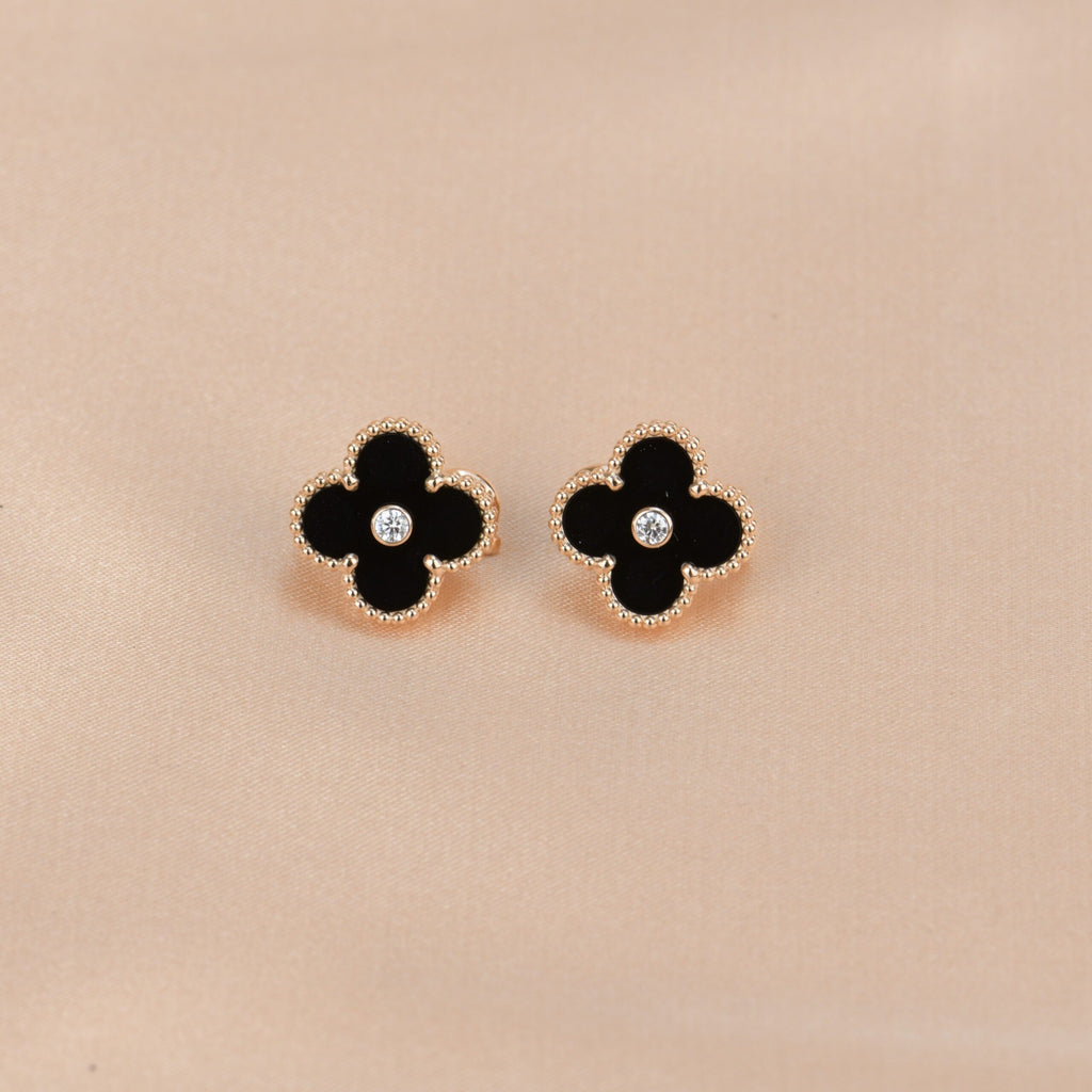 ¡®Twinkle jewelry¡¯CLOVER MEDIUM 1 MOTIFS ONYX DIAMOND EARRINGS