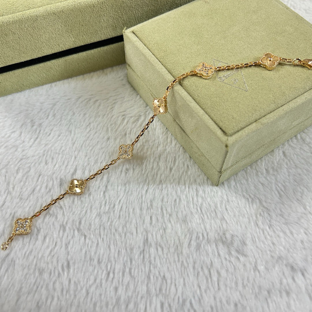 [¡®Twinkle jewelry¡¯]CLOVER 6 MOTIF DIAMOND LASER BRACELET