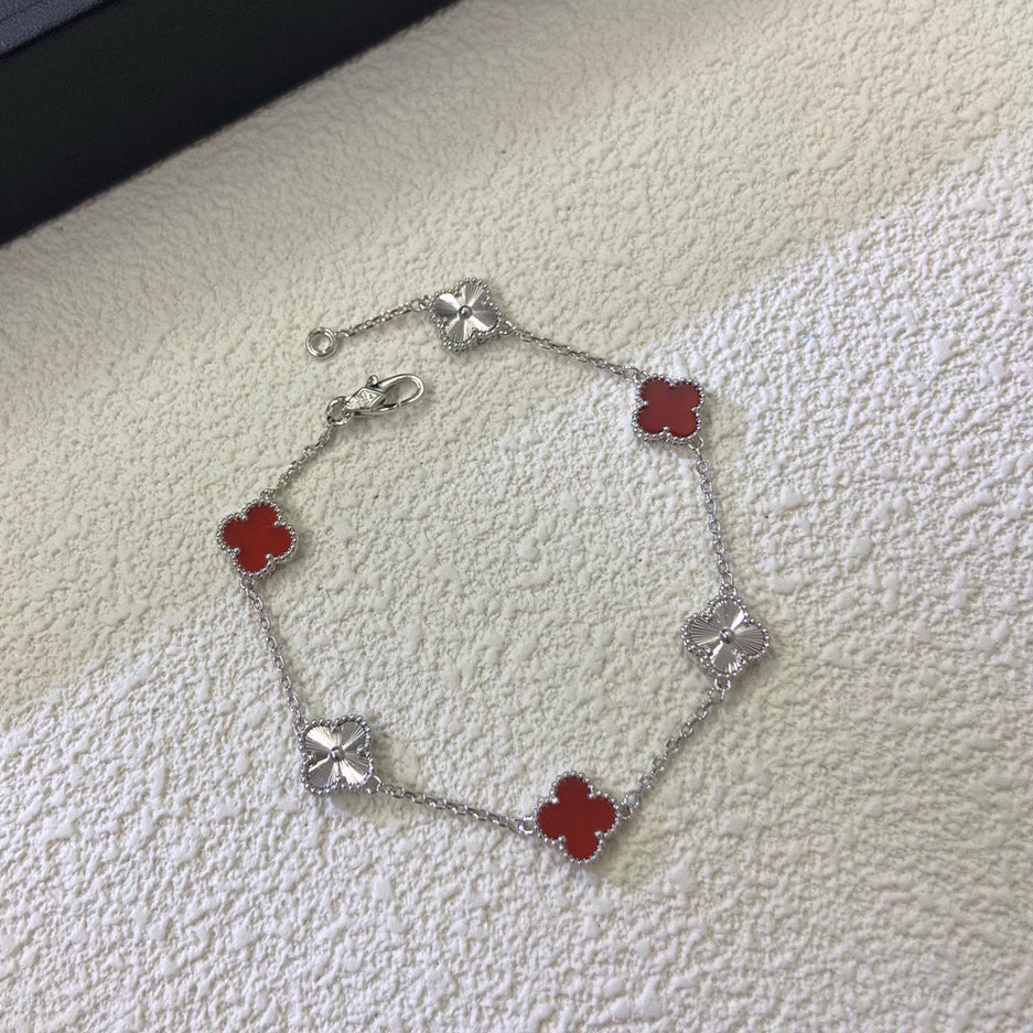 [¡®Twinkle jewelry¡¯]CLOVER 6 MOTIF RED AGATE LASER BRACELET