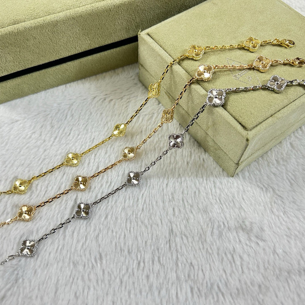 [Twinkle jewelry]New CLOVER 6 MOTIF DIAMOND BRACELET