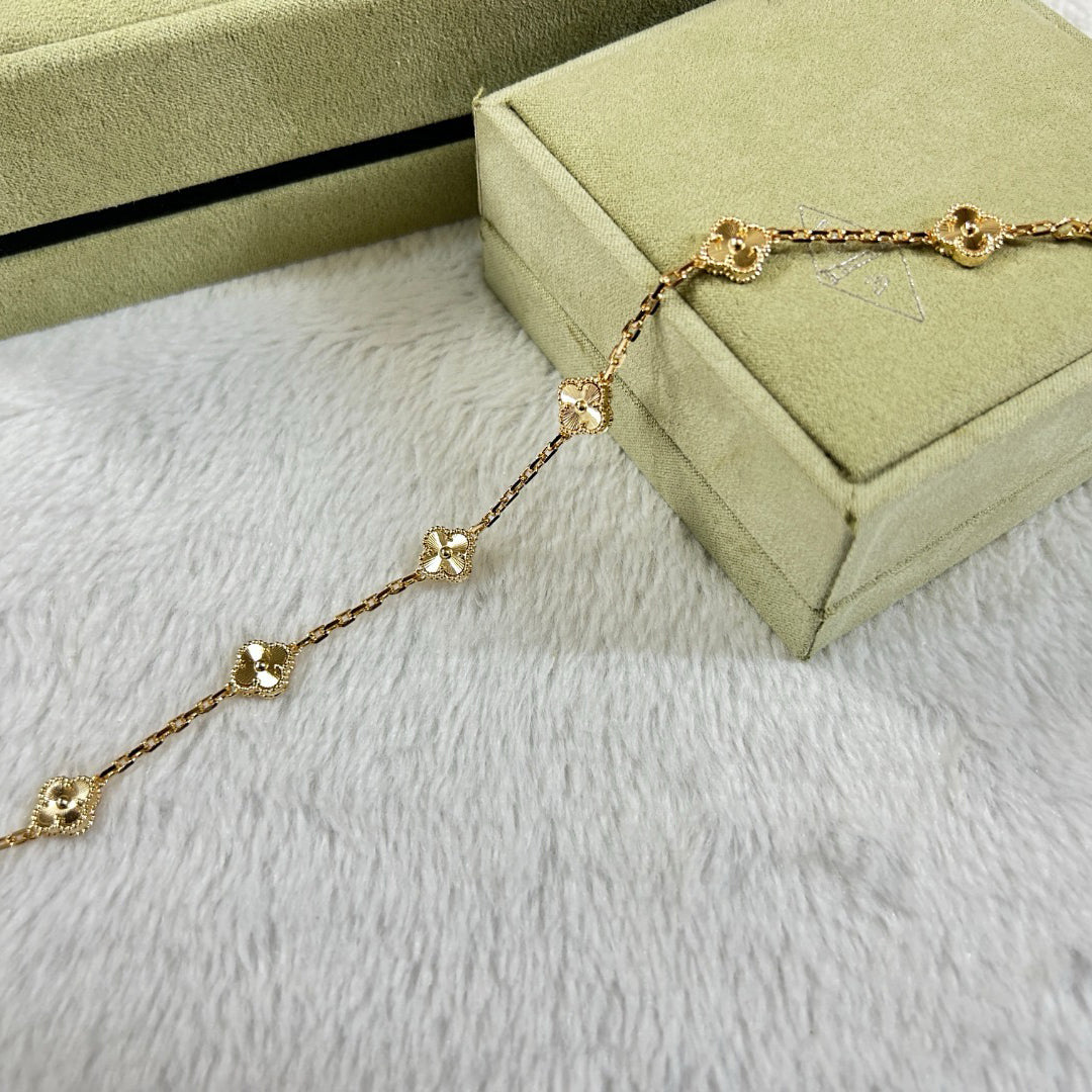 [Twinkle jewelry]New CLOVER 6 MOTIF DIAMOND BRACELET