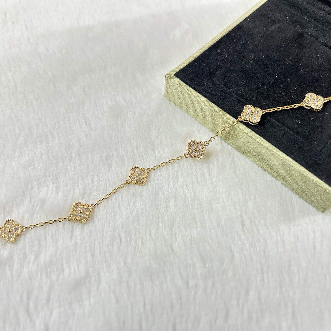 [Twinkle jewelry]New CLOVER 6 MOTIF DIAMOND BRACELET