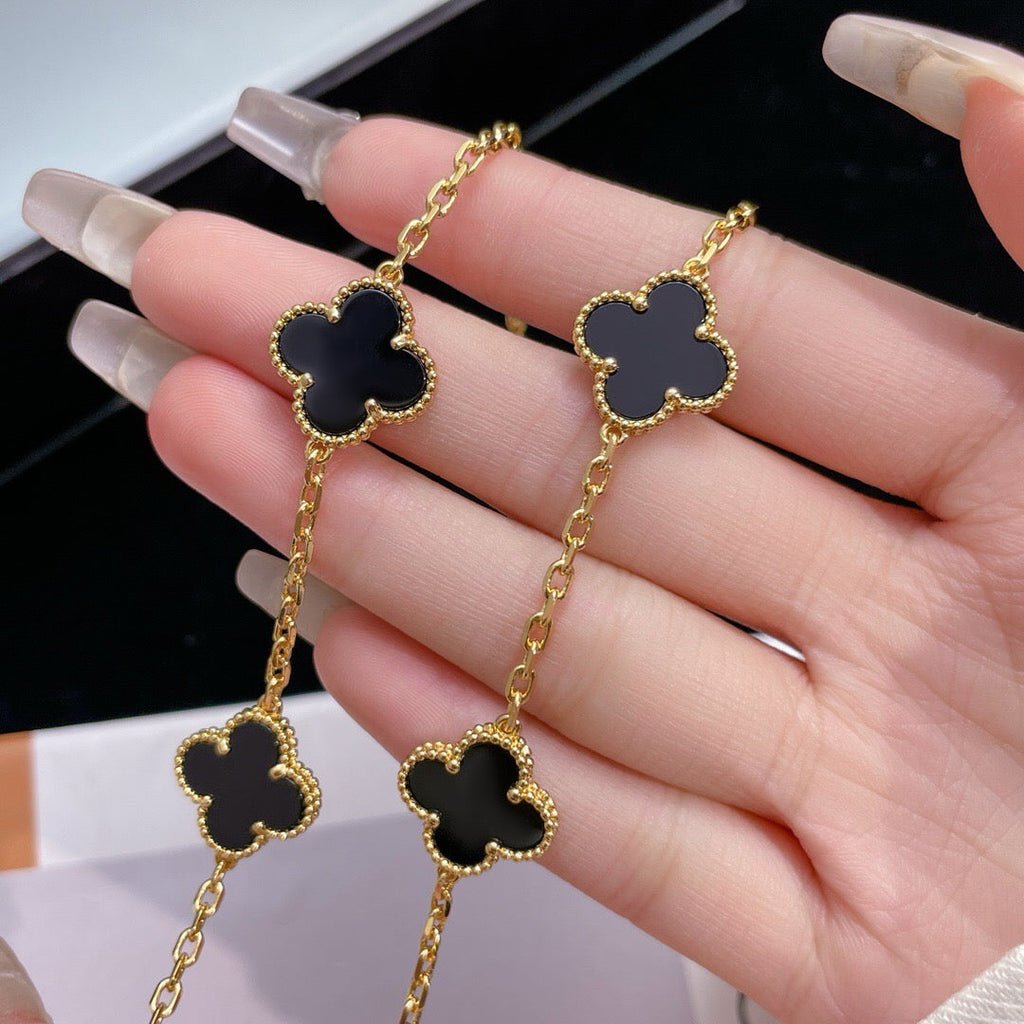¡®Twinkle jewelry¡¯CLOVER 10 MOTIFS ONYX NECKLACE