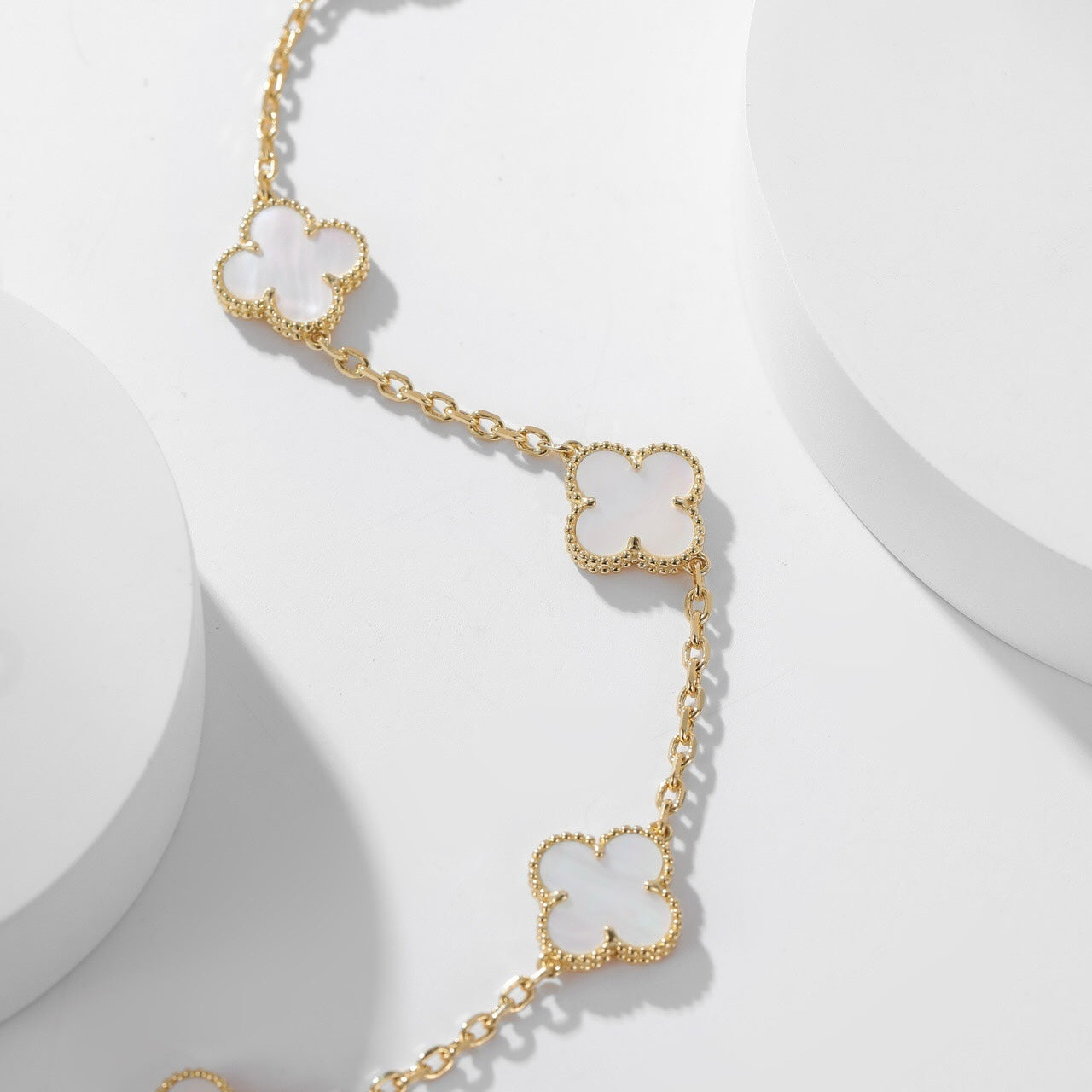 ¡®Twinkle jewelry¡¯CLOVER 10 MOTIFS WHITE MOTHER OF PEARL NECKLACE