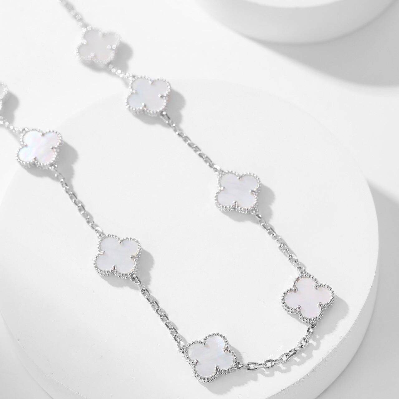 ¡®Twinkle jewelry¡¯CLOVER 10 MOTIFS WHITE MOTHER OF PEARL NECKLACE