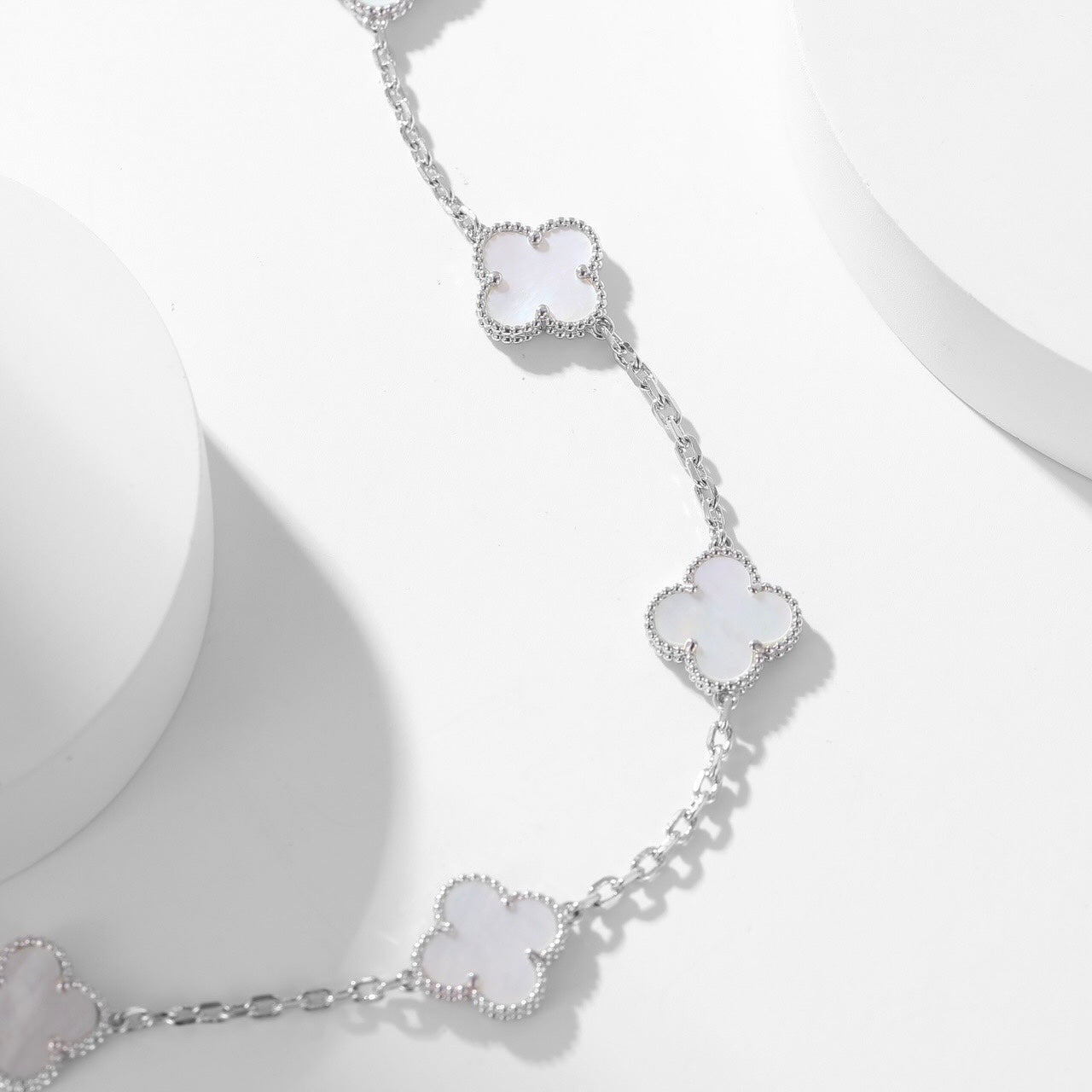 ¡®Twinkle jewelry¡¯CLOVER 10 MOTIFS WHITE MOTHER OF PEARL NECKLACE