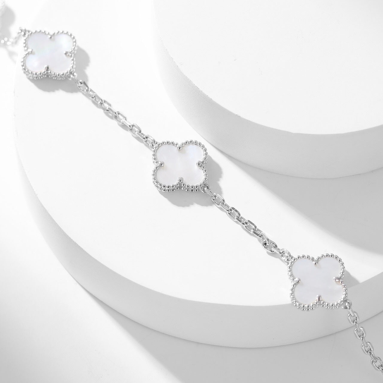 ¡®Twinkle jewelry¡¯CLOVER 10 MOTIFS WHITE MOTHER OF PEARL NECKLACE