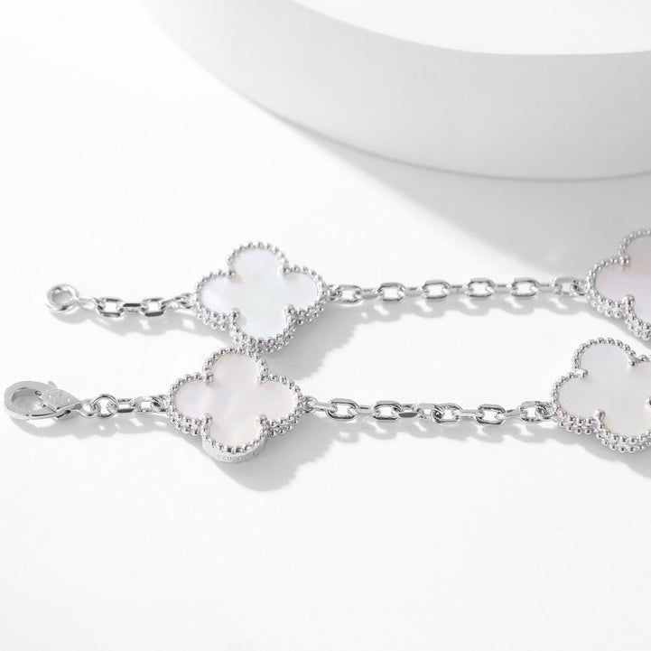 ¡®Twinkle jewelry¡¯CLOVER 10 MOTIFS WHITE MOTHER OF PEARL NECKLACE