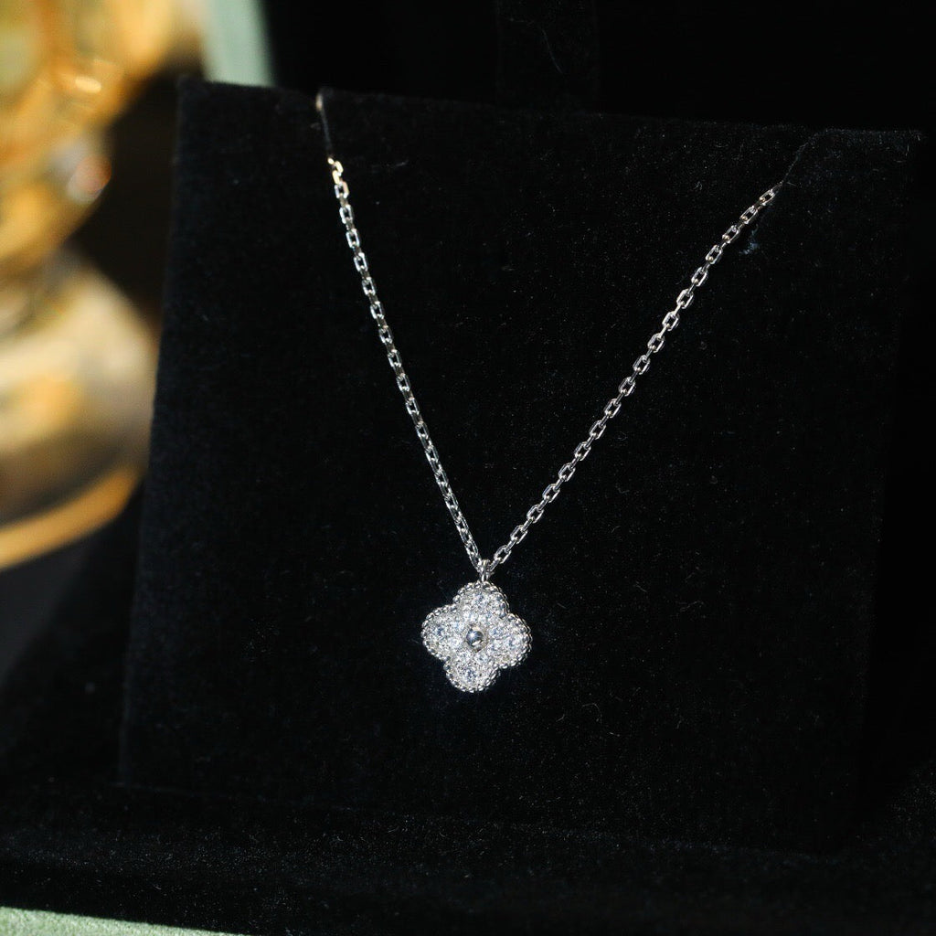 ¡®Twinkle jewelry¡¯CLOVER MINI 9.5MM PENDANT DIAMOND NECKLACE