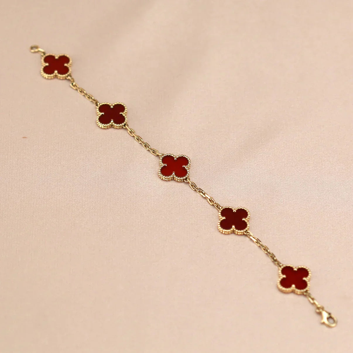 [Twinkle jewelry]New  CLOVER 5 MOTIF RED CORNELIAN BRACELET COLLECTION