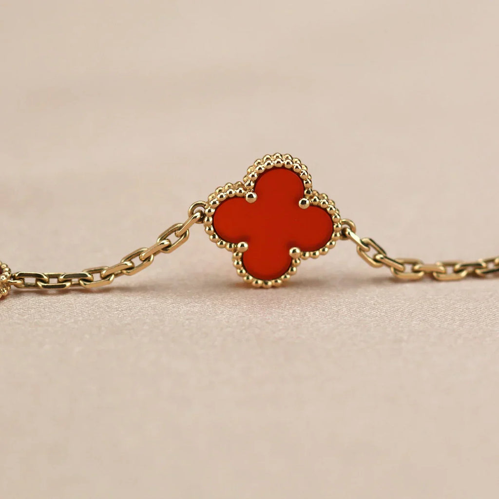 [Twinkle jewelry]New  CLOVER 5 MOTIF RED CORNELIAN BRACELET COLLECTION