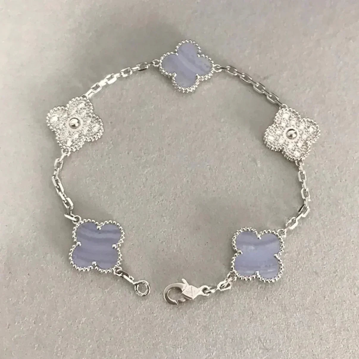 [Twinkle jewelry]New  CLOVER 5 MOTIF PURPLE CHALCEDONY BRACELET COLLECTION