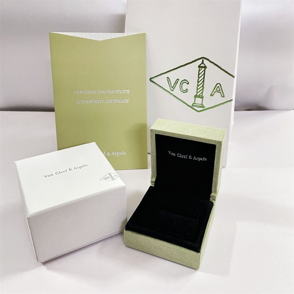 ¡®Twinkle jewelry¡¯VA CLOVER BRACELET NECKLACE RING BOX GIFT BAG