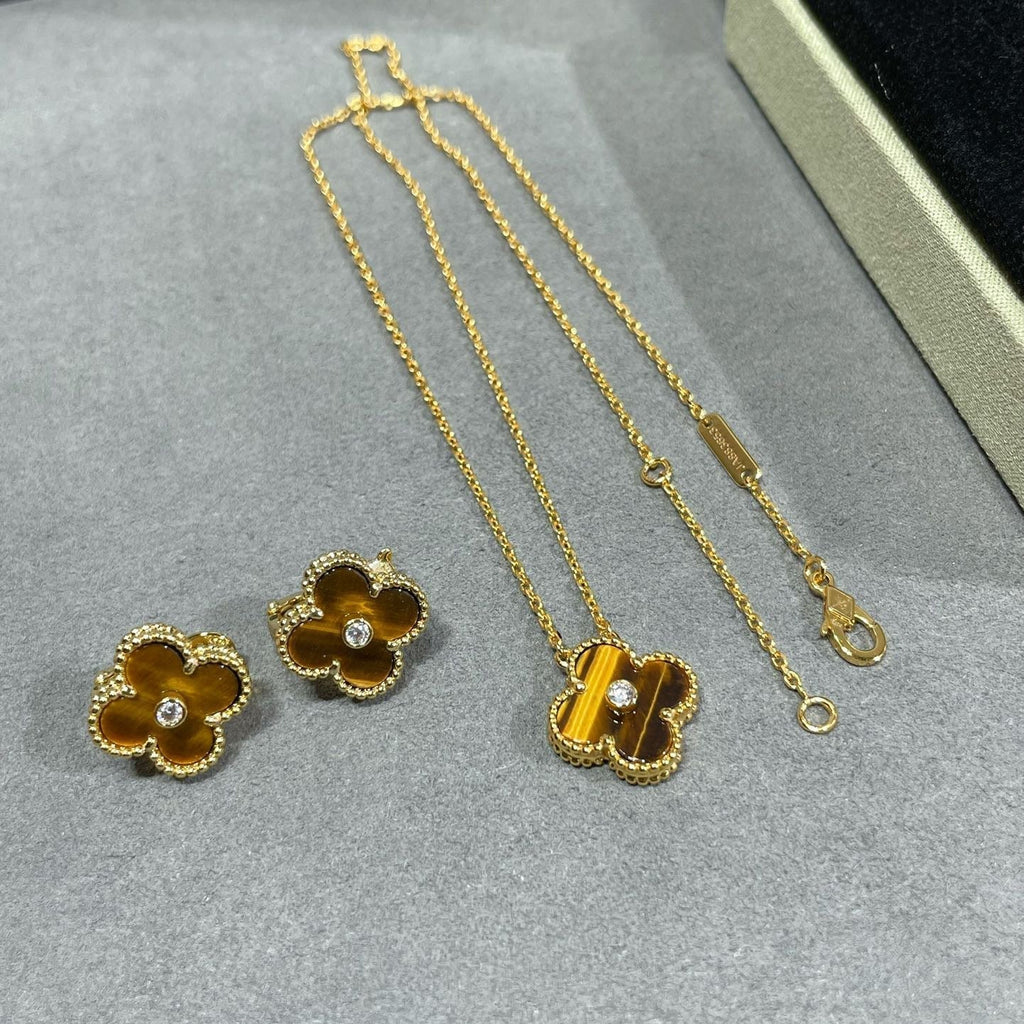 ¡®Twinkle jewelry¡¯CLOVER 15MM DIAMOND AND YELLOW TIGER'S EYE AGATE necklace