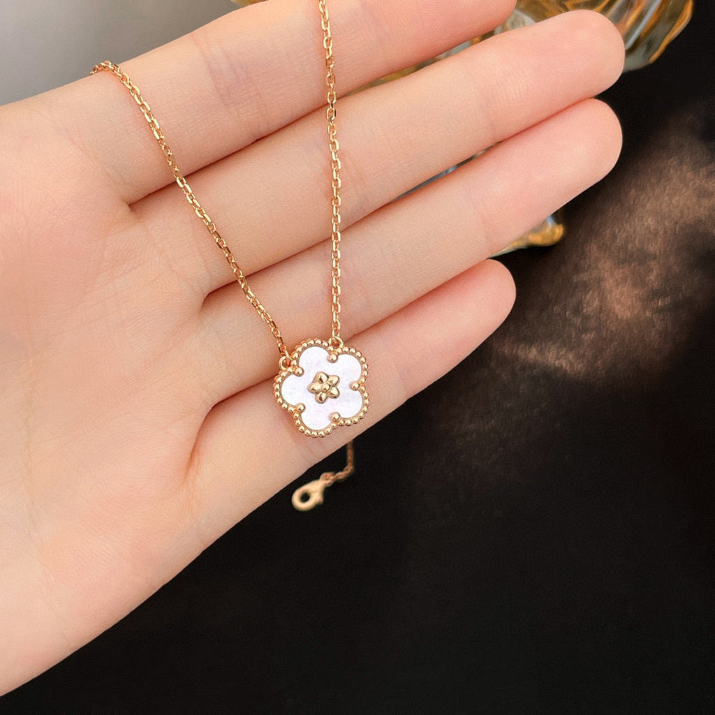 ¡®Twinkle jewelry¡¯LUCKY  WHITE MOP  PLUM BLOSSOM NECKLACE