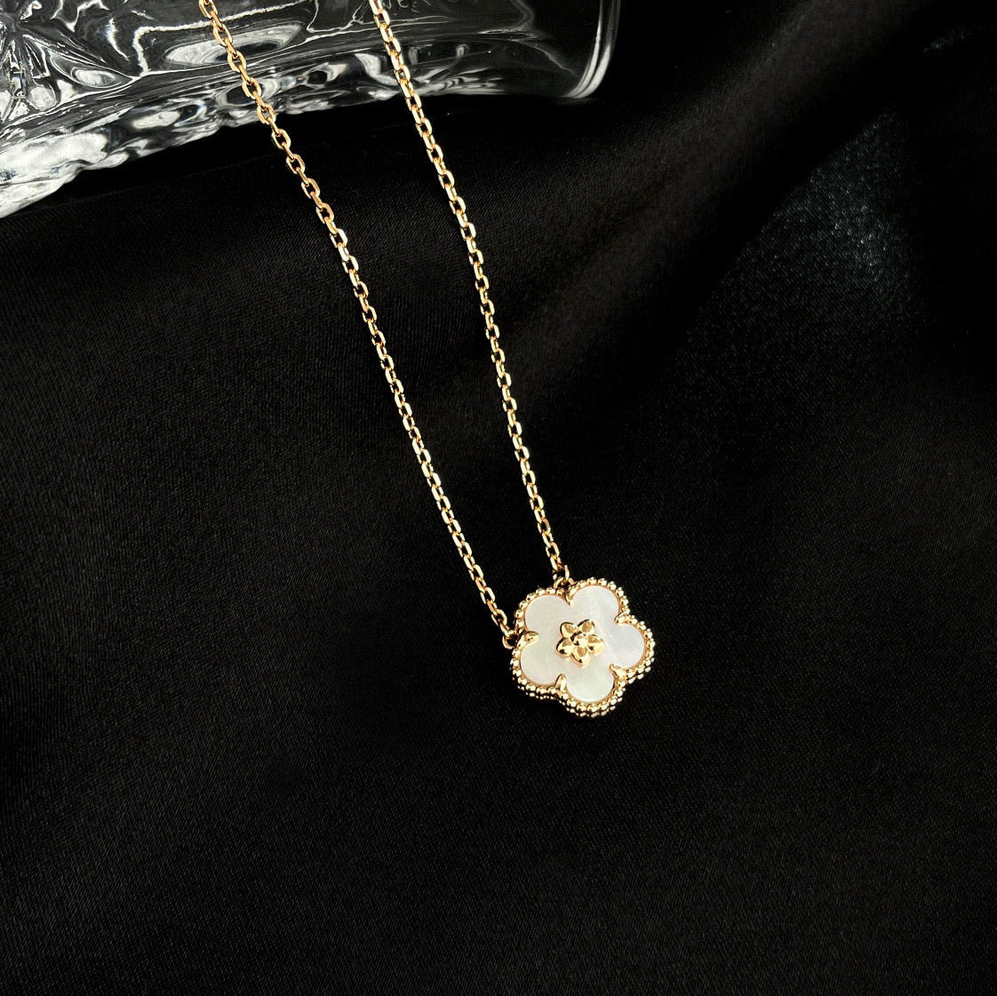 ¡®Twinkle jewelry¡¯LUCKY  WHITE MOP  PLUM BLOSSOM NECKLACE