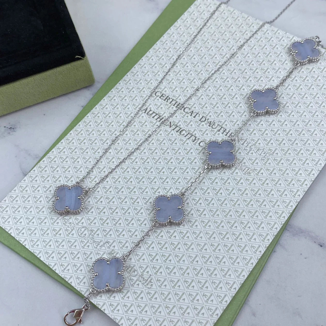 [Twinkle jewelry]New  CLOVER 5 MOTIF PURPLE CHALCEDONY BRACELET COLLECTION