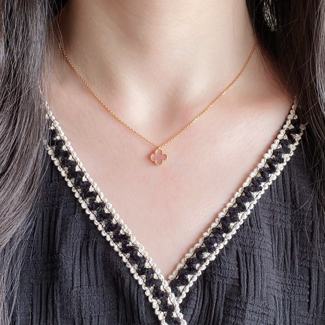 ¡®Twinkle jewelry¡¯CLOVER 15MM PINK MOTHER-OF-PEARL SINGLE FLOWER NECKLACE