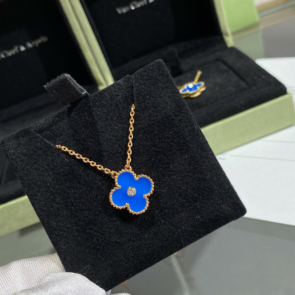 ¡®Twinkle jewelry¡¯CLOVER 15MM DIAMOND AND BLUE AGATE NECKLACE
