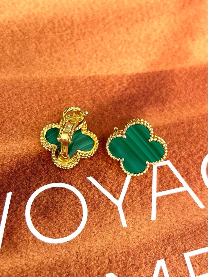 [Twinkle jewelry] CLOVER LARGE (20mm) 1 MOTIFS GREENER MOP STUD EARRINGS