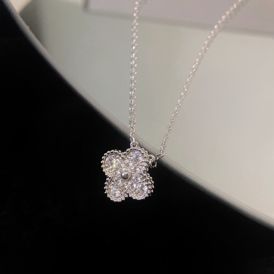 ¡®Twinkle jewelry¡¯CLOVER 15MM DIAMOND SINGLE FLOWER NECKLACE