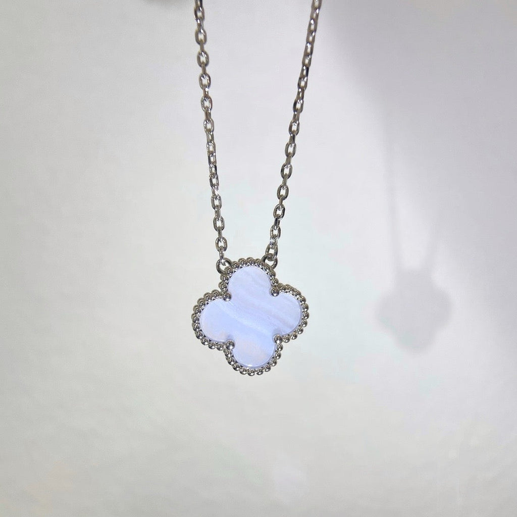 ¡®Twinkle jewelry¡¯CLOVER 15MM BLUE CHALCEDONY NECKLACE SILVER
