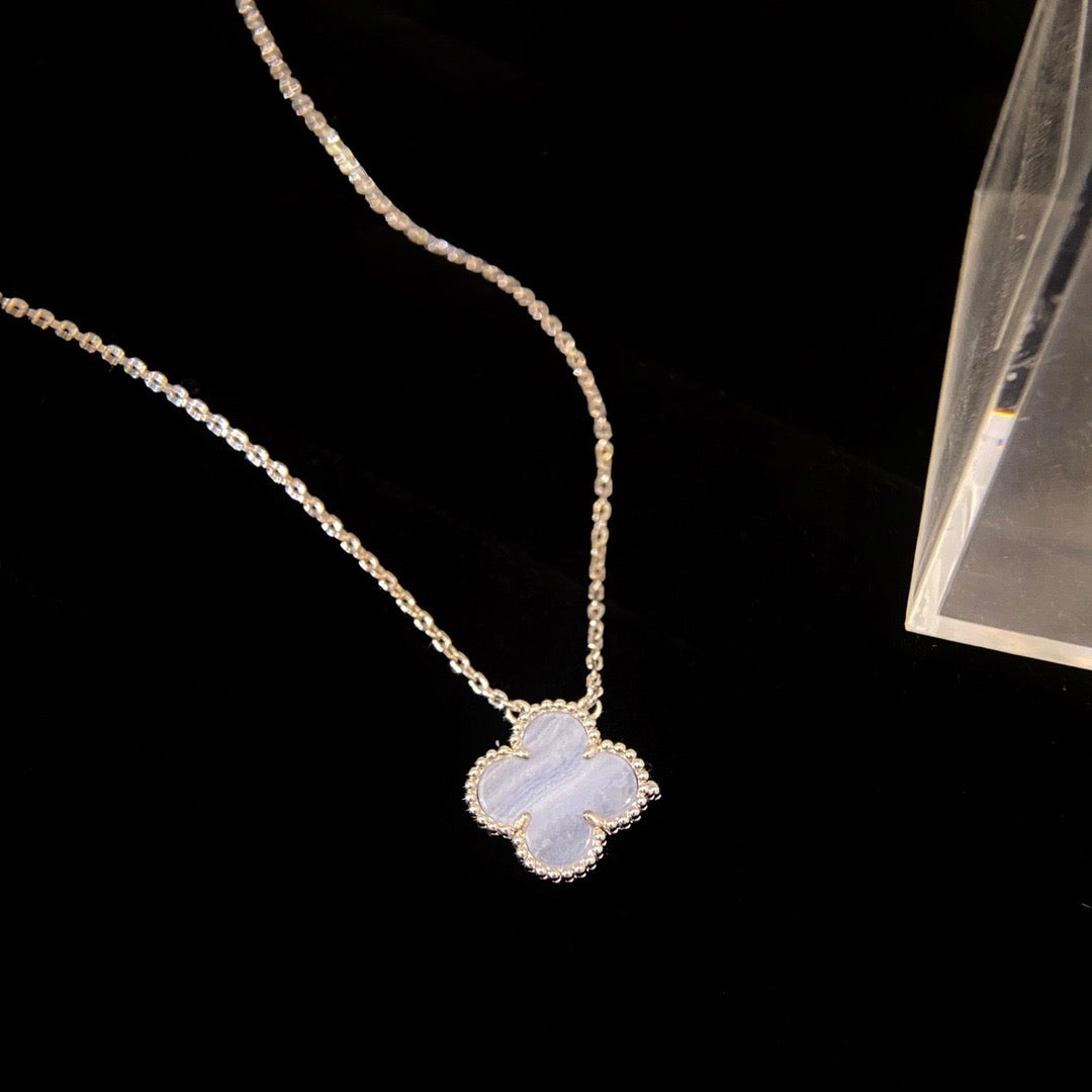 ¡®Twinkle jewelry¡¯CLOVER 15MM BLUE CHALCEDONY NECKLACE SILVER