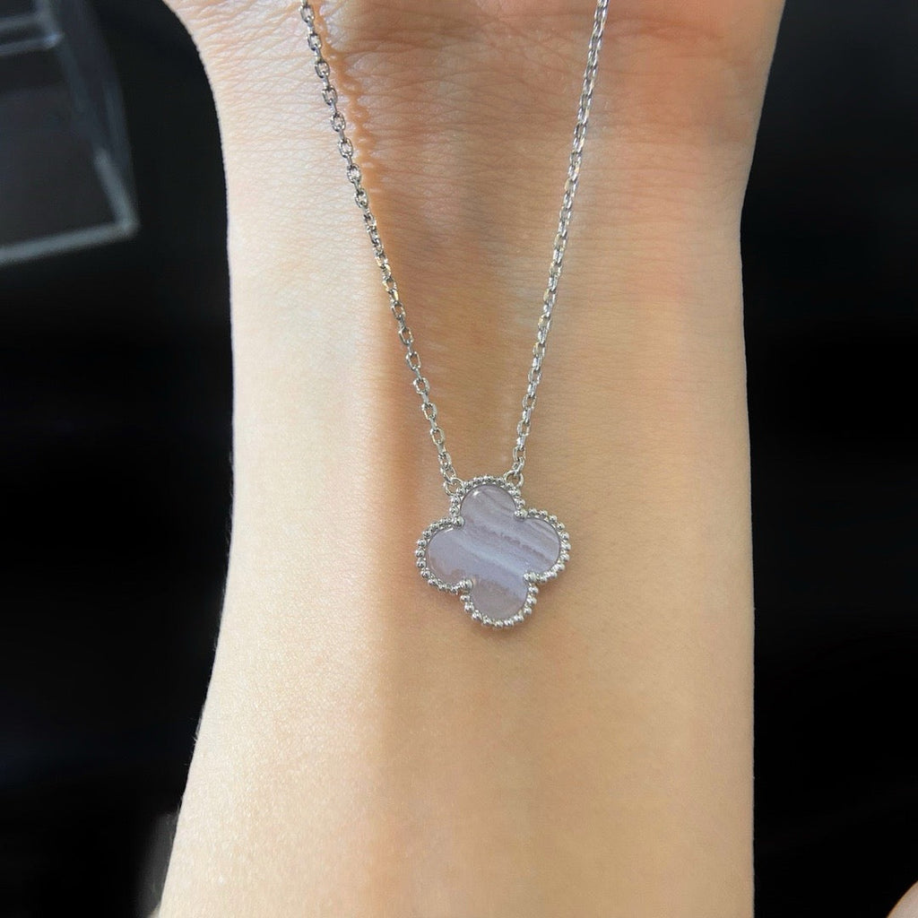 ¡®Twinkle jewelry¡¯CLOVER 15MM BLUE CHALCEDONY NECKLACE SILVER