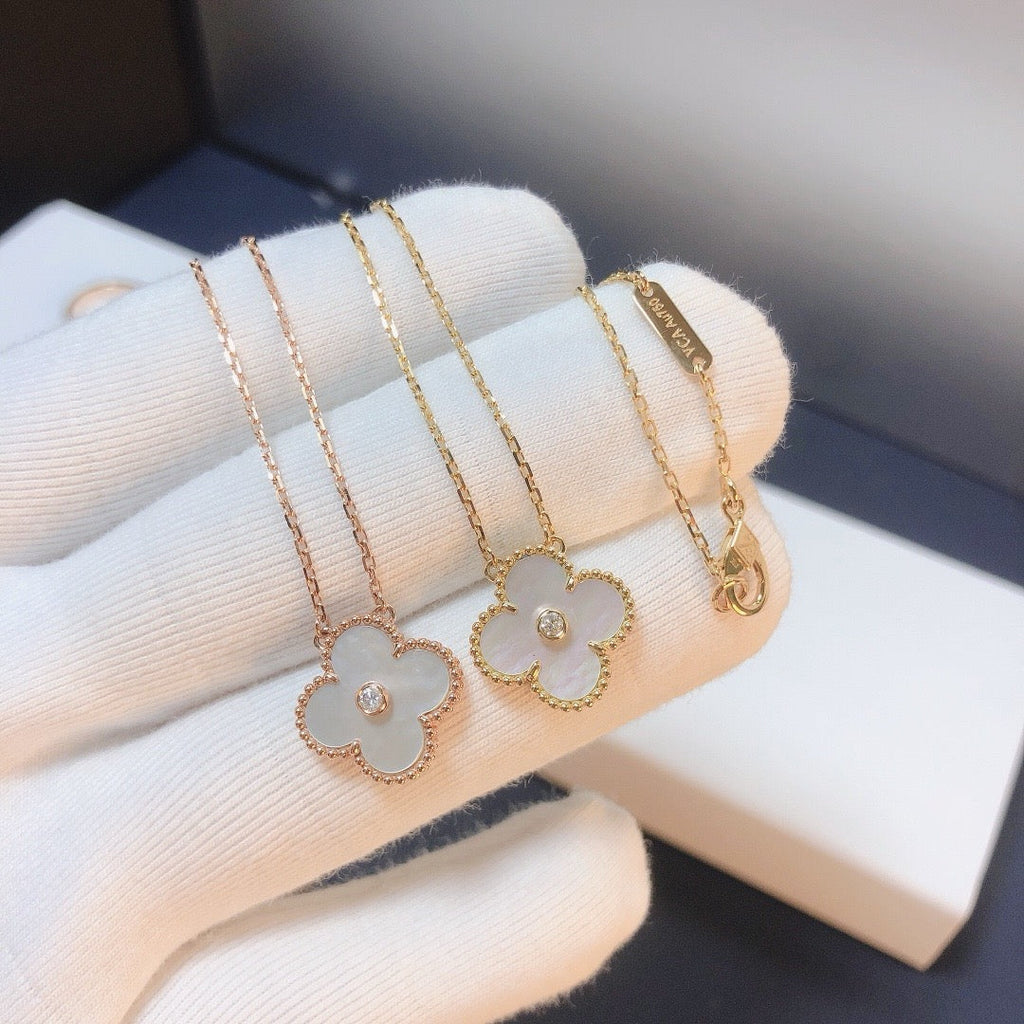 ¡®Twinkle jewelry¡¯CLOVER 15MM DIAMOND WHITE FRITILLARIA NECKLACE