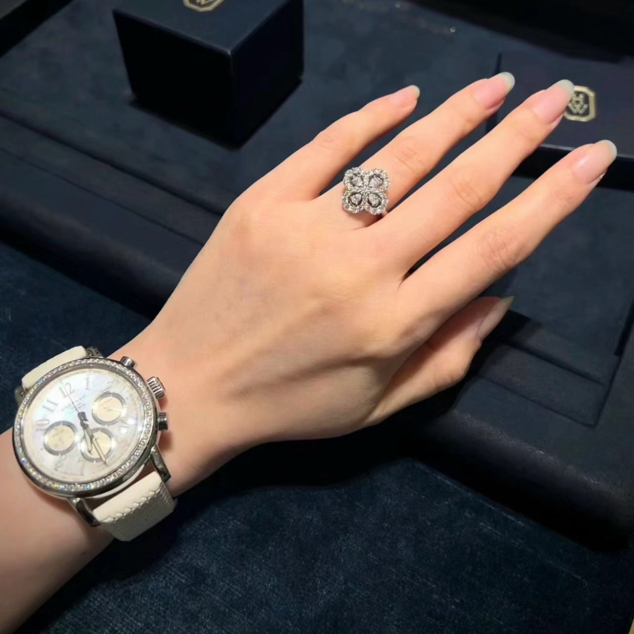 ¡®Twinkle jewelry¡¯LOOP RING FULL MOTIF DIAMOND 16MM SILVE