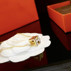 ¡®Twinkle jewelry¡¯H WHITE SQUARE GOLD NECKLACE