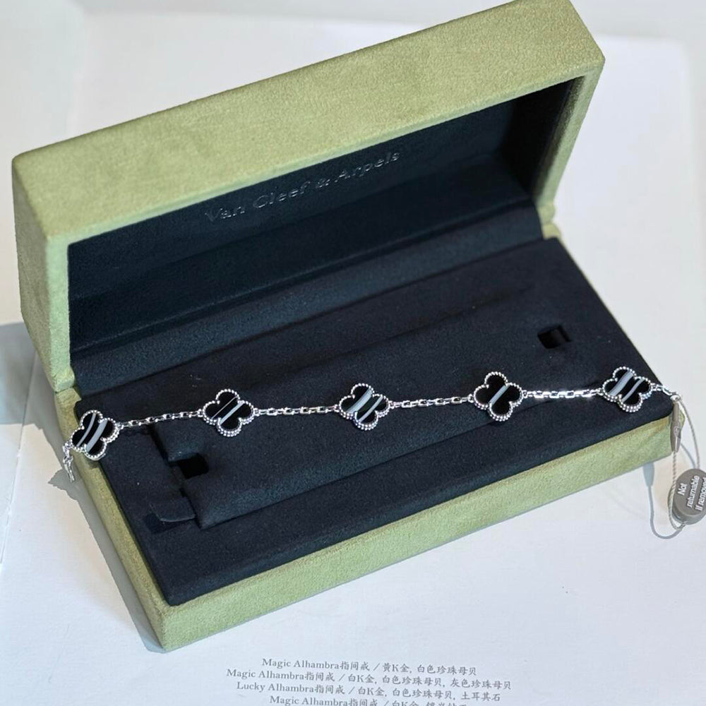 ¡®Twinkle jewelry¡¯CLOVER 5 MOTIF VEINED ONYX BRACELET SILVER