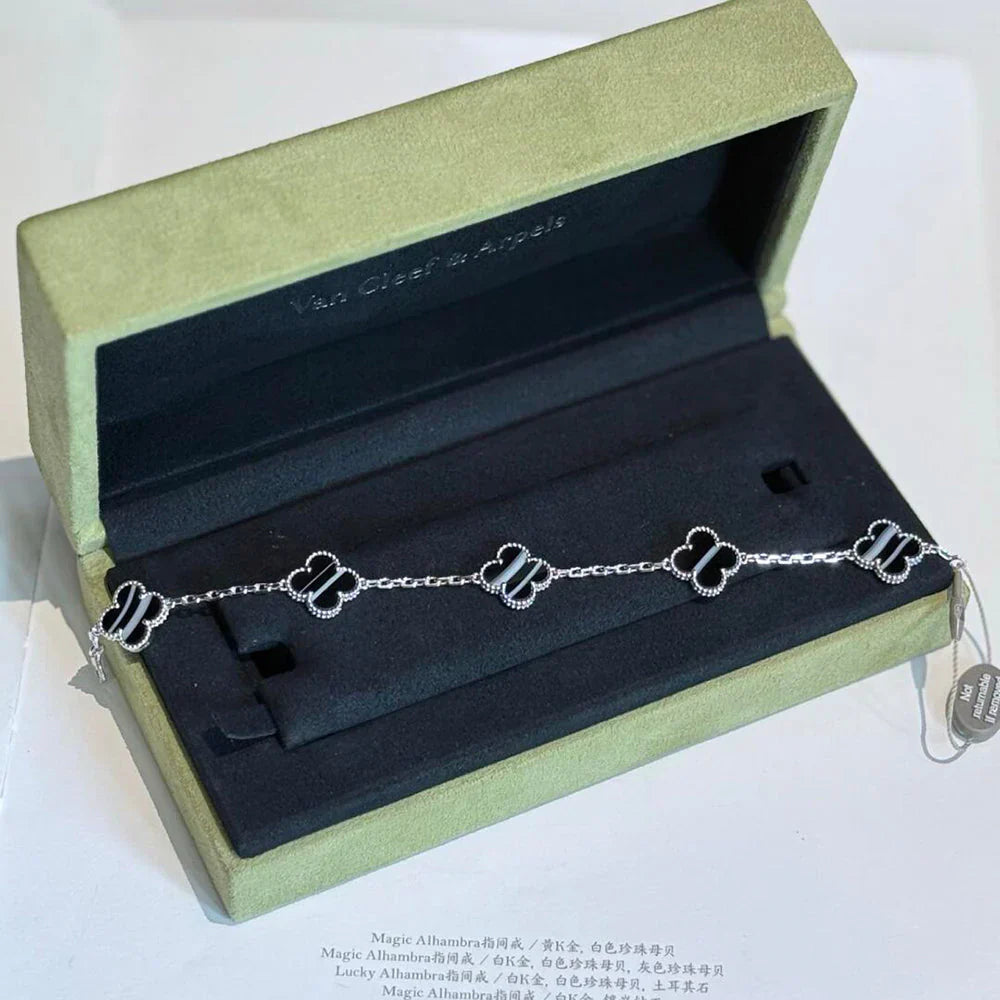 [Twinkle jewelry]New  CLOVER 5 MOTIF PULSAR STONE BRACELET COLLECTION