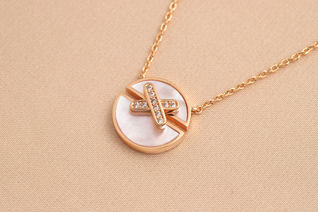 ¡®Twinkle jewelry¡¯JEUX DE PINK GOLD DIAMOND NECKLACE