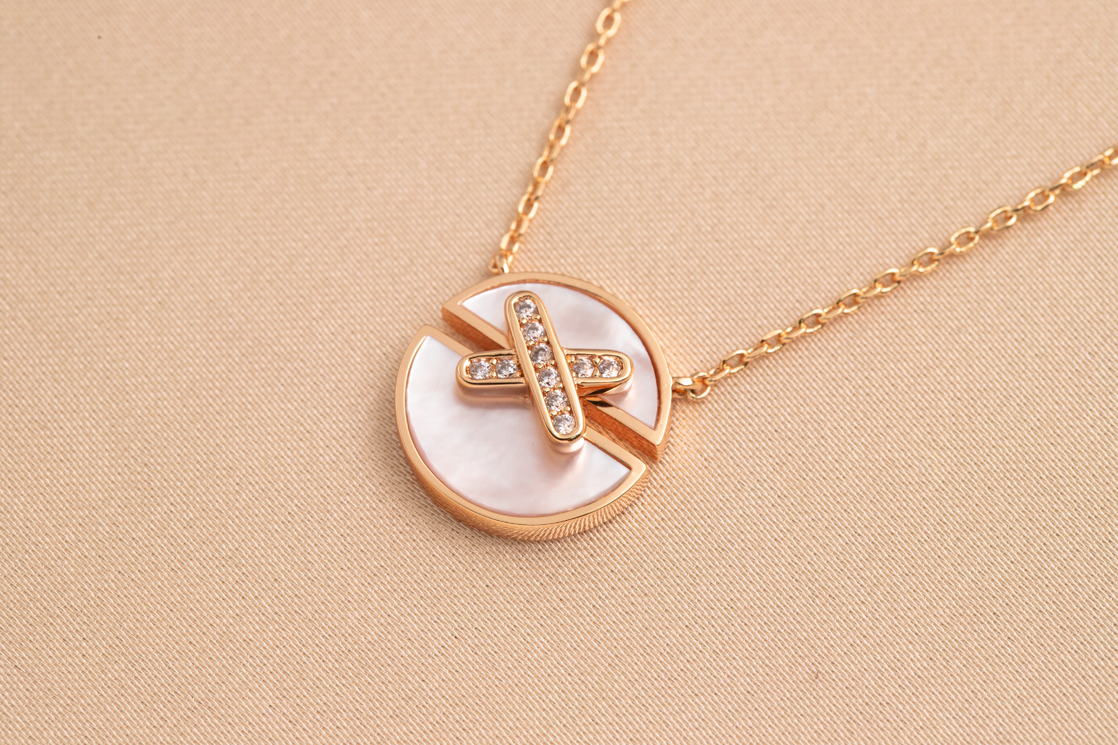 ¡®Twinkle jewelry¡¯JEUX DE PINK GOLD DIAMOND NECKLACE