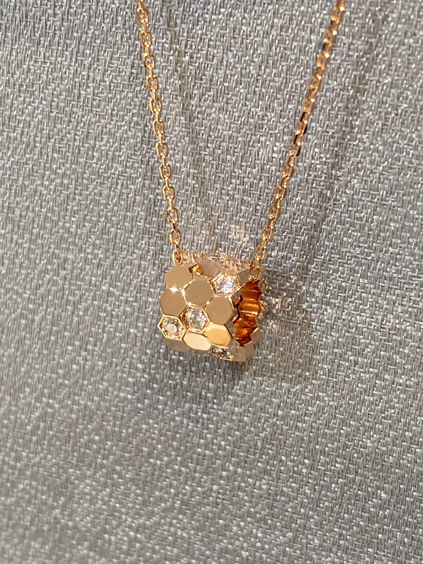 ¡®Twinkle jewelry¡¯BEE LOVE DIAMOND NECKLACE