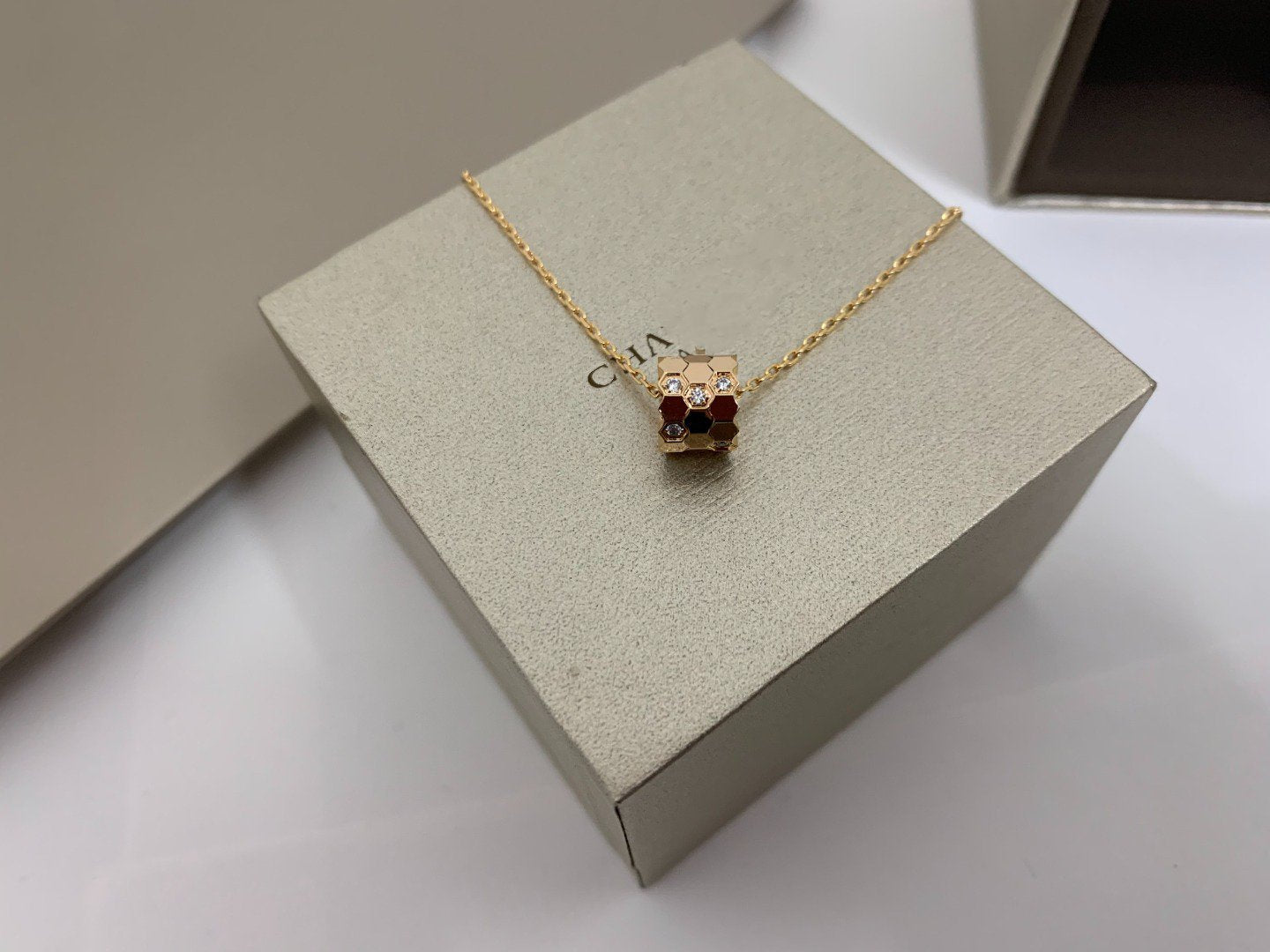 ¡®Twinkle jewelry¡¯BEE LOVE DIAMOND NECKLACE