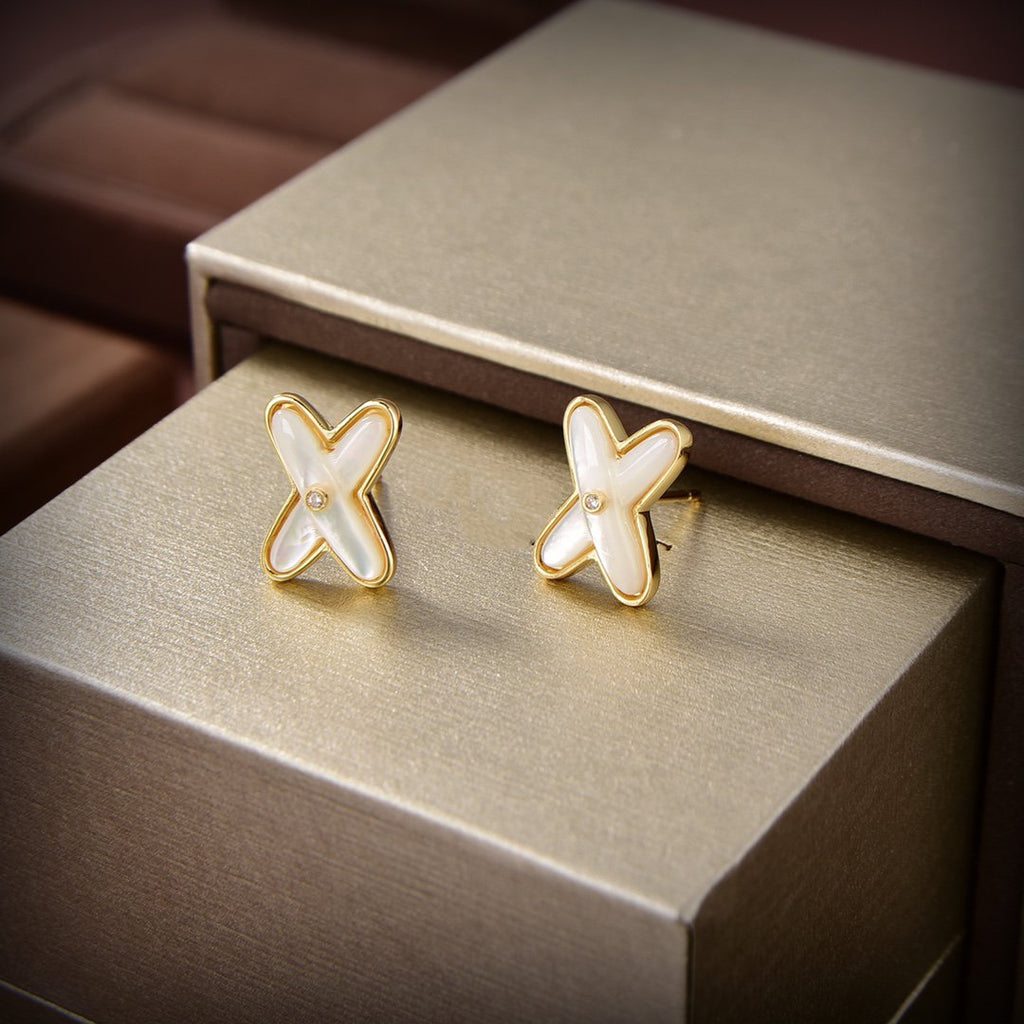 ¡®Twinkle jewelry¡¯JEUX DE WHITE MOP GOLD DIAMOND EARRINGS