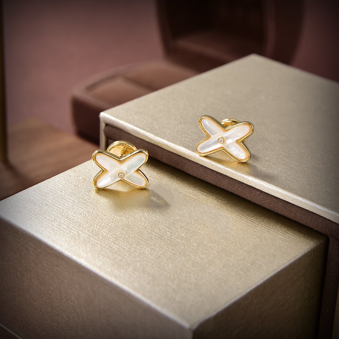 ¡®Twinkle jewelry¡¯JEUX DE WHITE MOP GOLD DIAMOND EARRINGS