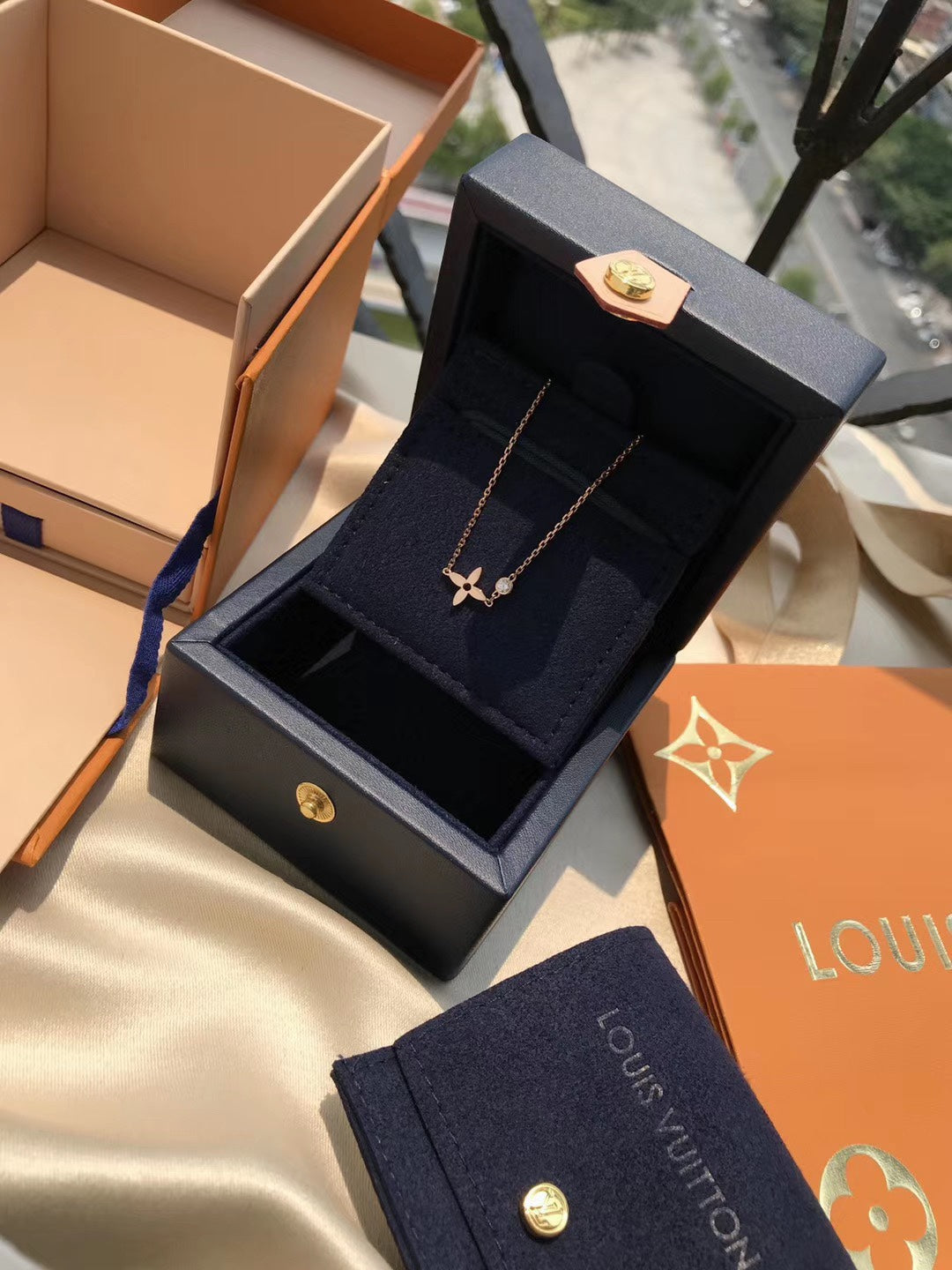 ¡®Twinkle jewelry¡¯BLOSSOM PENDANT PINK GOLD AND DIAMOND