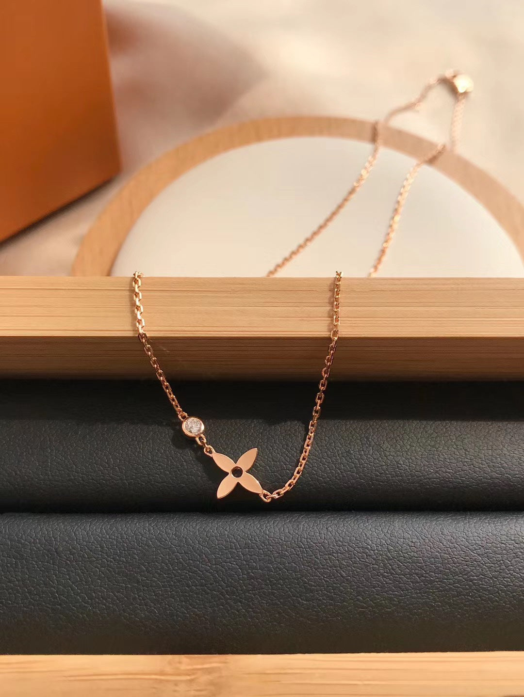 ¡®Twinkle jewelry¡¯BLOSSOM PENDANT PINK GOLD AND DIAMOND