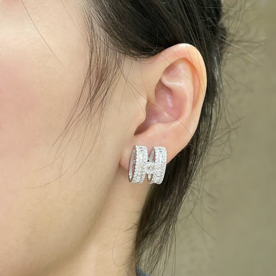 ¡®Twinkle jewelry¡¯H STUD EARRINGS WITH SILVER DIAMONDS