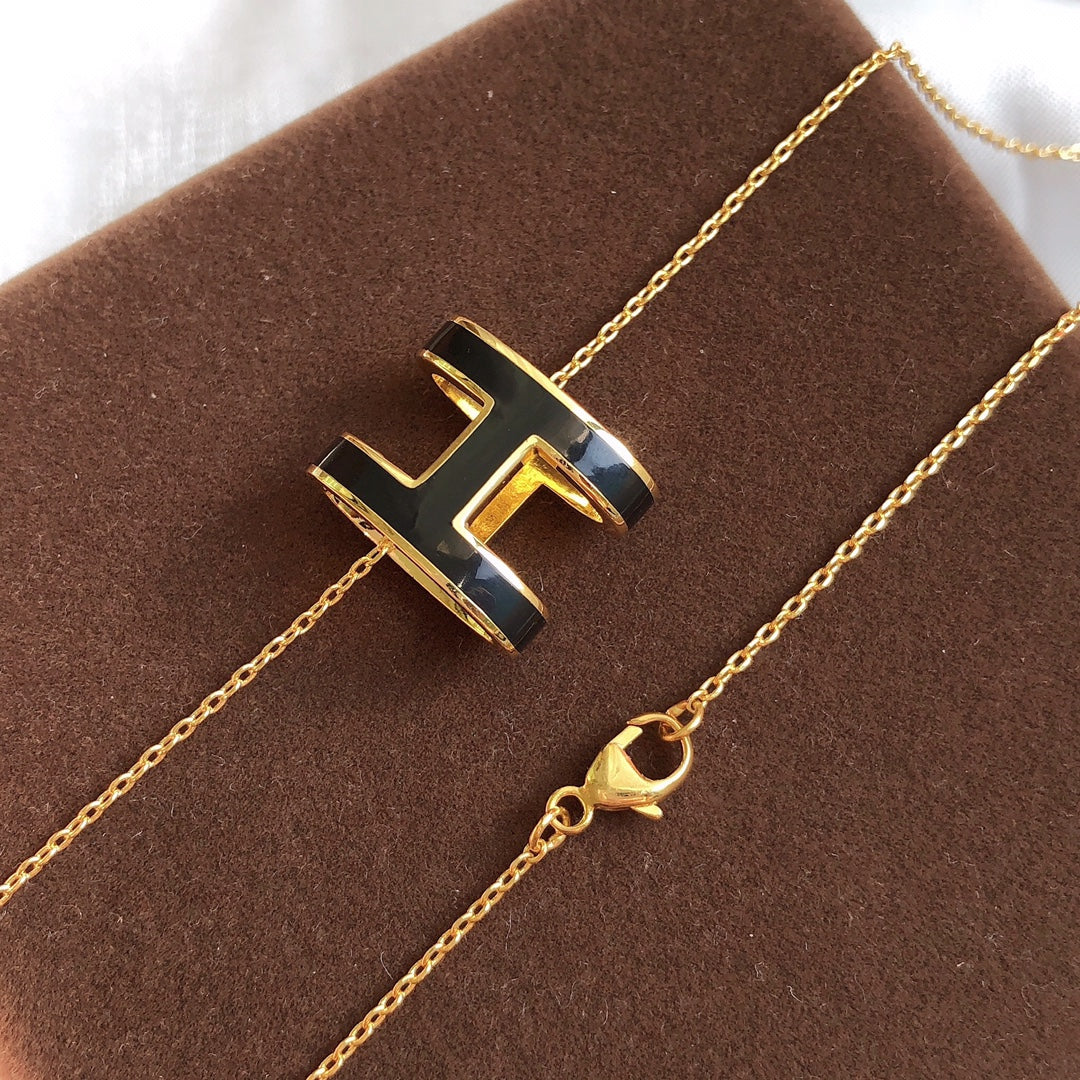 ¡®Twinkle jewelry¡¯HM CLIC BLACK ENAMEL GOLD NECKLACE