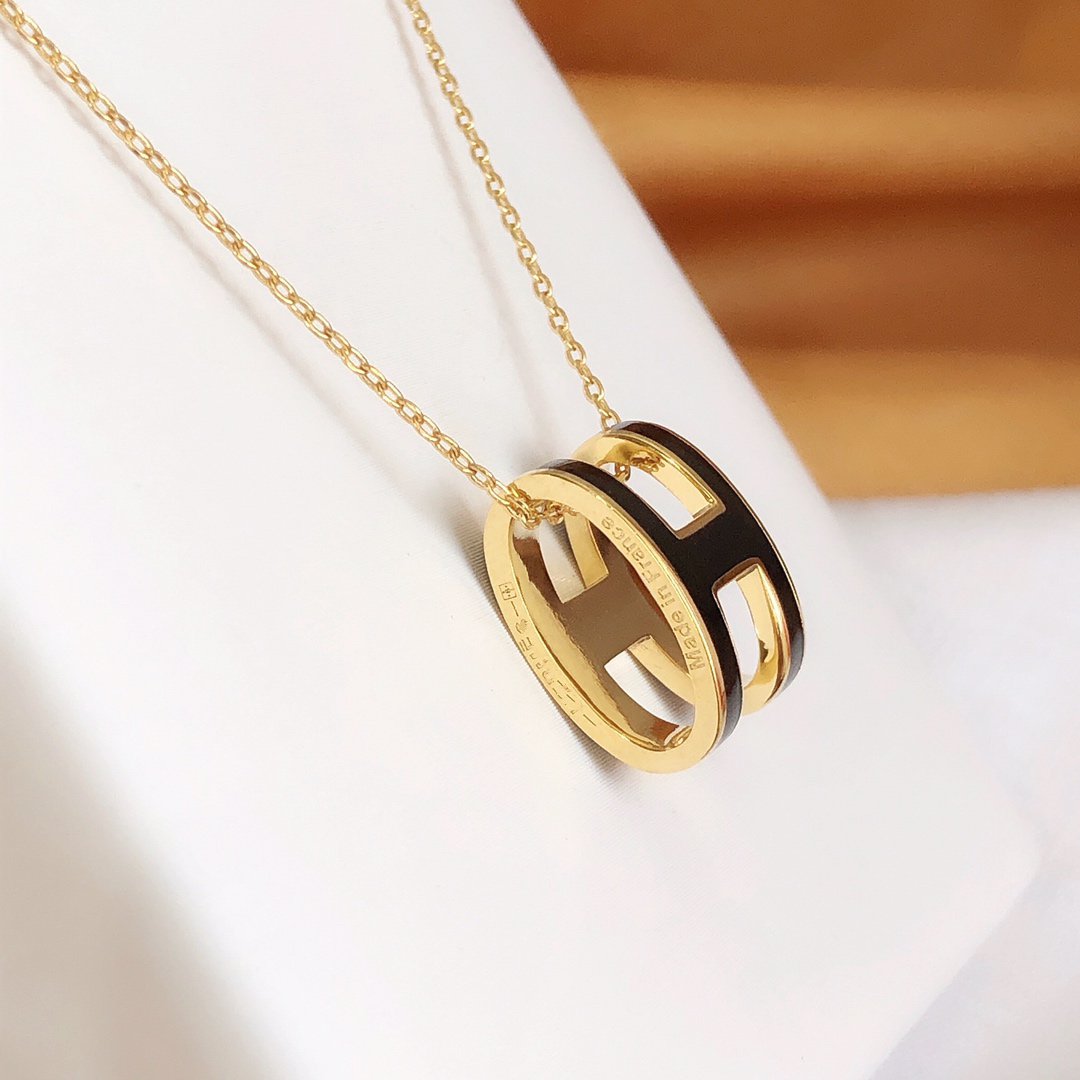 ¡®Twinkle jewelry¡¯HM CLIC BLACK ENAMEL GOLD NECKLACE