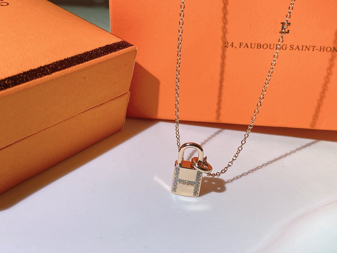 ¡®Twinkle jewelry¡¯HM ADVANCED NICHE LOCK HEAD NECKLACE DIAMONDS