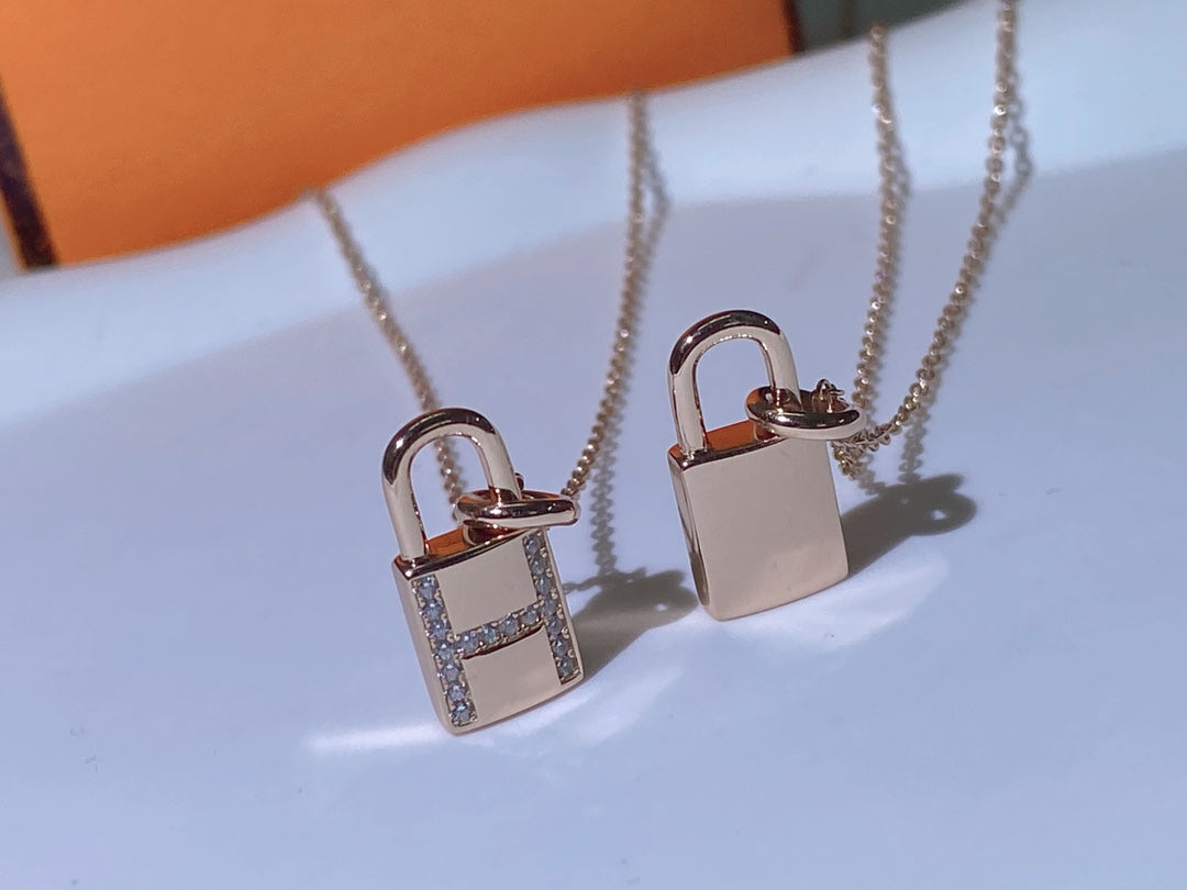 ¡®Twinkle jewelry¡¯HM ADVANCED NICHE LOCK HEAD NECKLACE DIAMONDS